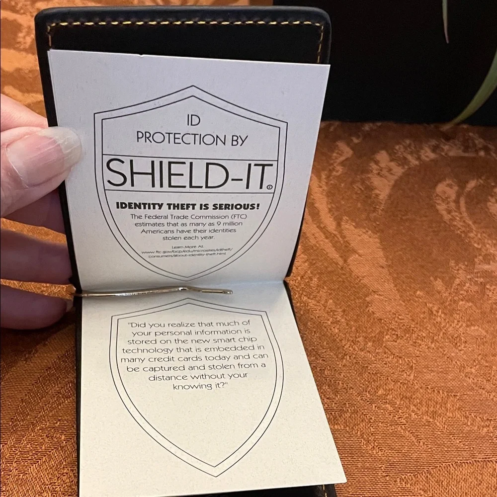 NIB Palm West Leather Card and Money Clip Holder